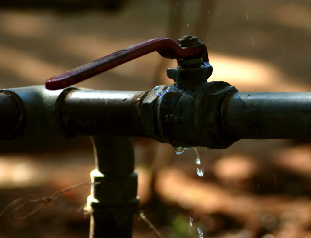 LeakyPipe